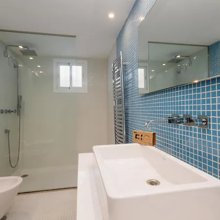 Apartment With Stunning Sea Views, Puerto Banus Marbella